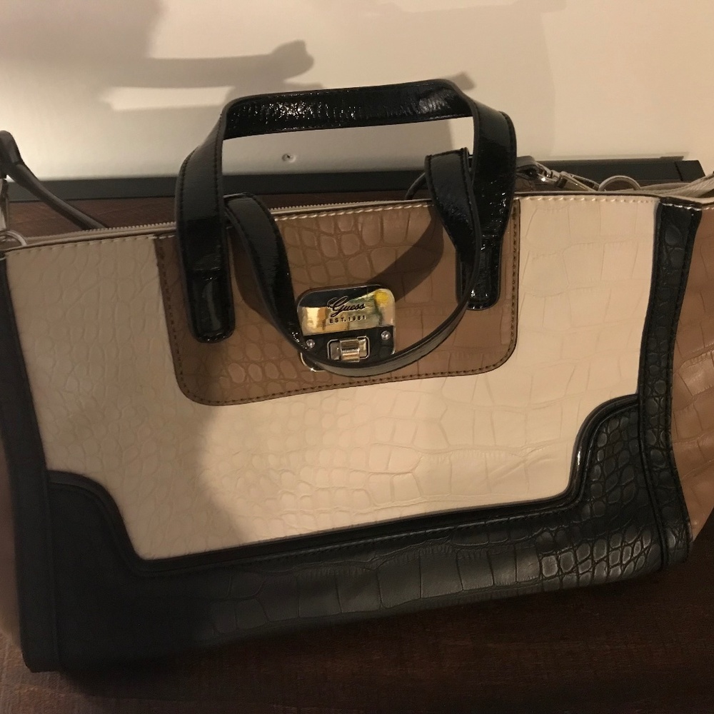 Guess purse